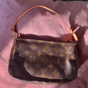 💯% Authentic Louis Vuitton Pochette Accessories✨